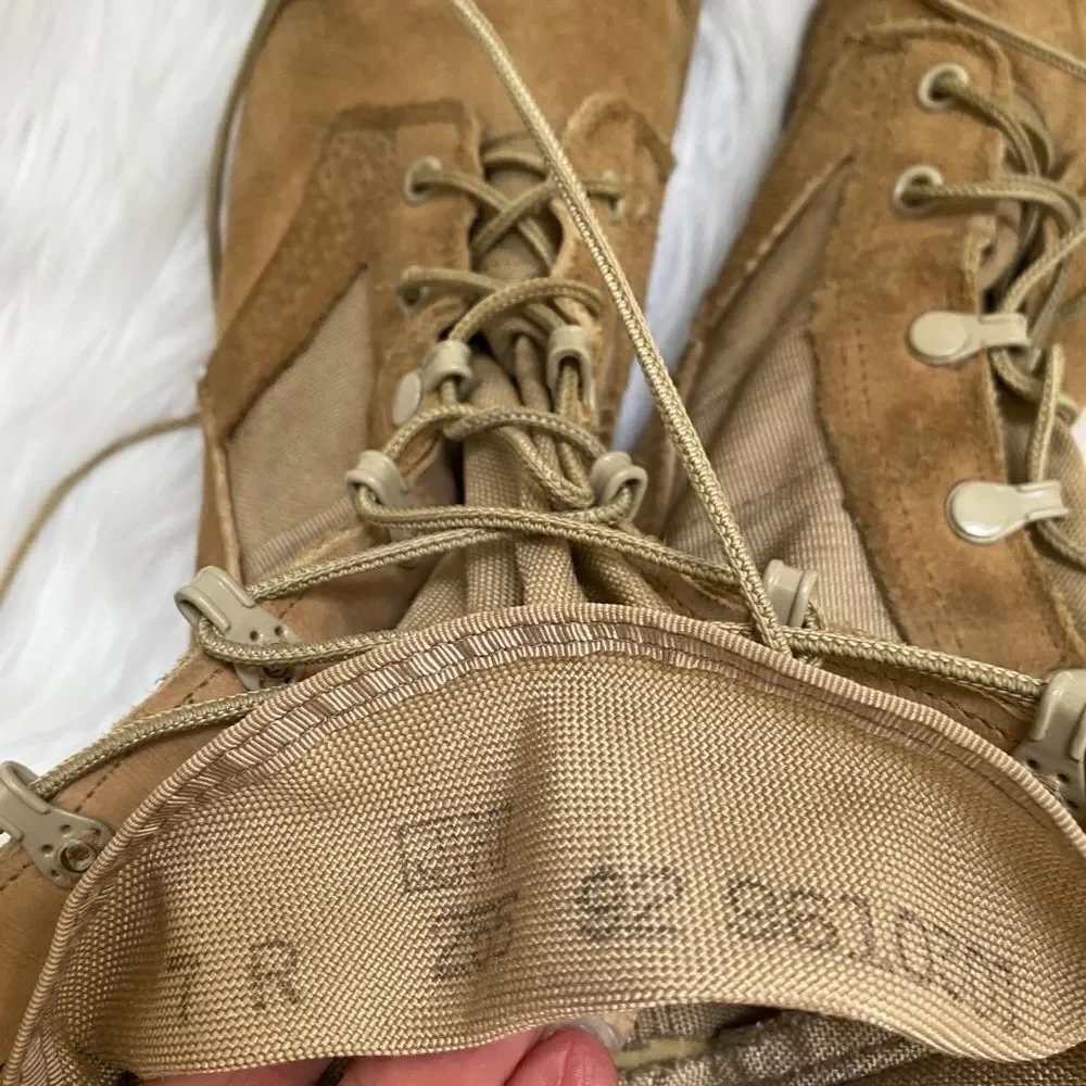 Vibram tan army military combat boots 7R